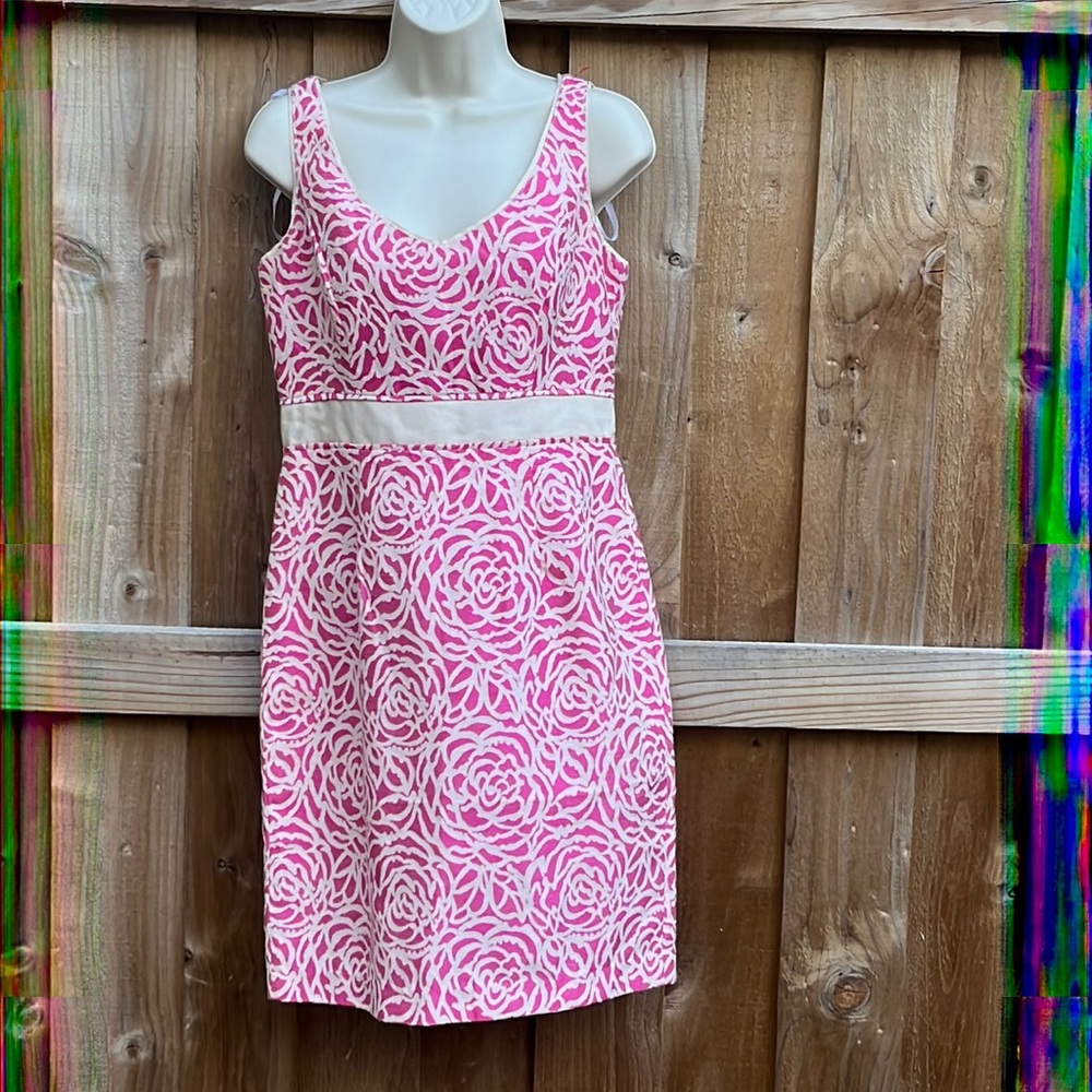 Maggy London Sz 6 Pink floral rose design dress